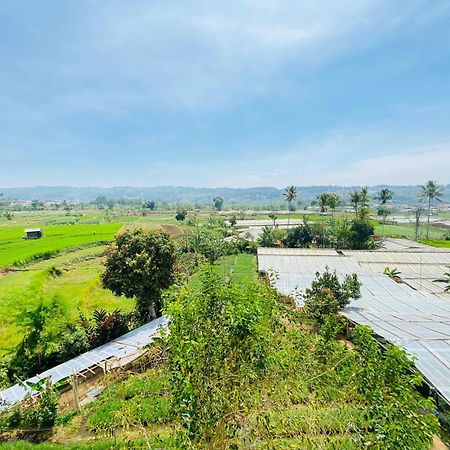 Villa Imperial Diamond Cibadak  Ngoại thất bức ảnh