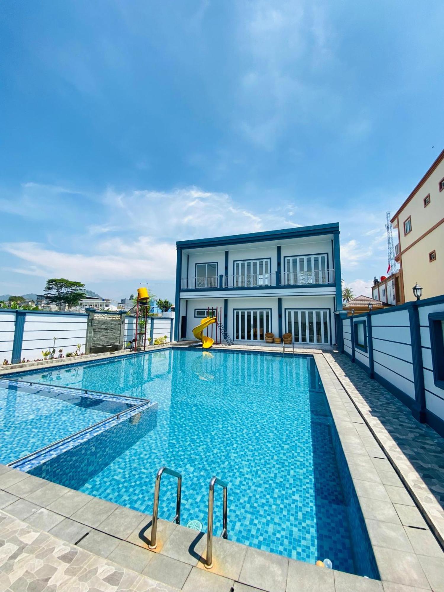Villa Imperial Diamond Cibadak  Ngoại thất bức ảnh