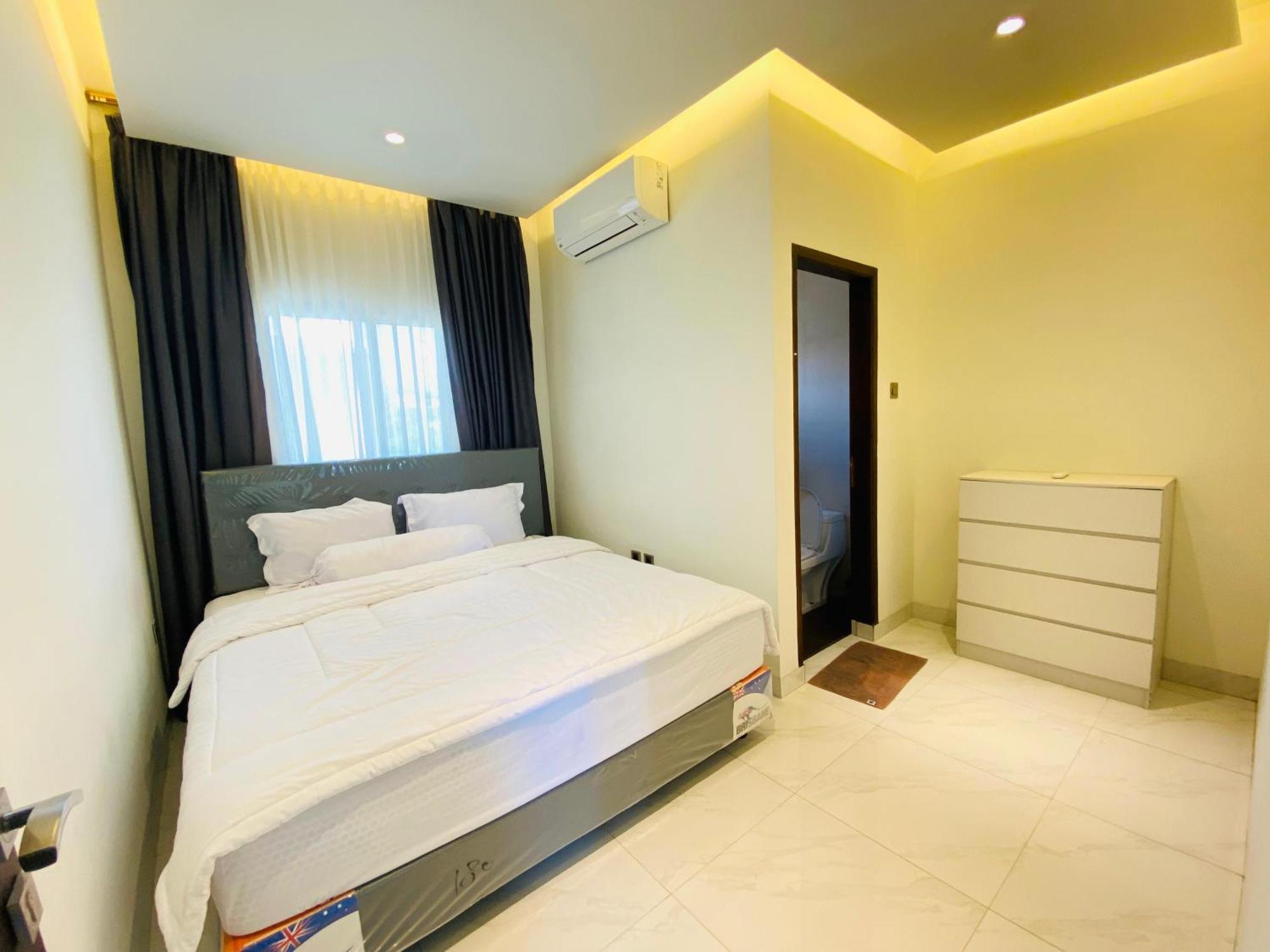 Villa Imperial Diamond Cibadak  Ngoại thất bức ảnh