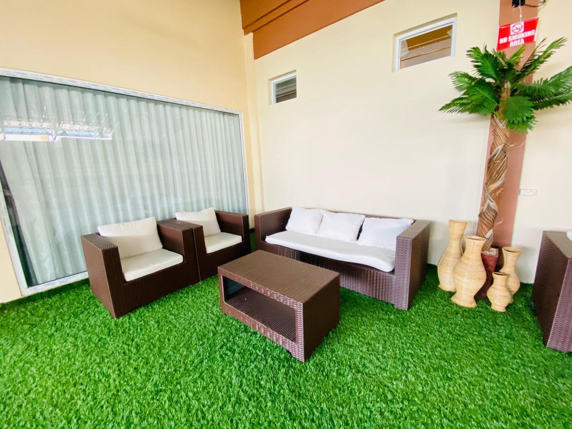 Villa Imperial Diamond Cibadak  Ngoại thất bức ảnh